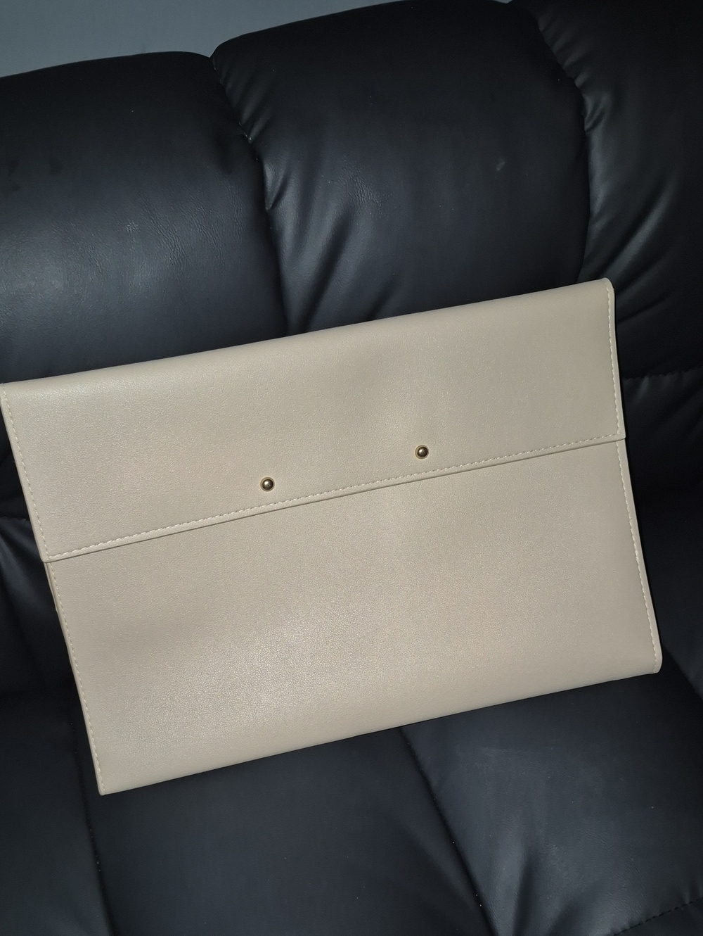 Minimalist Beige Men’s Leather Document Sleeve